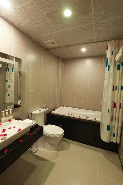 Deluxe Double or Twin Room — Gallant Hotel